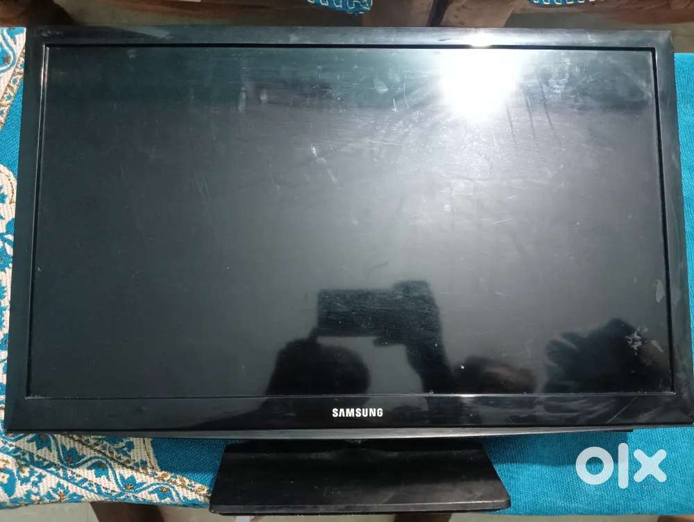 Samsung 23 inches LCD TV for sale