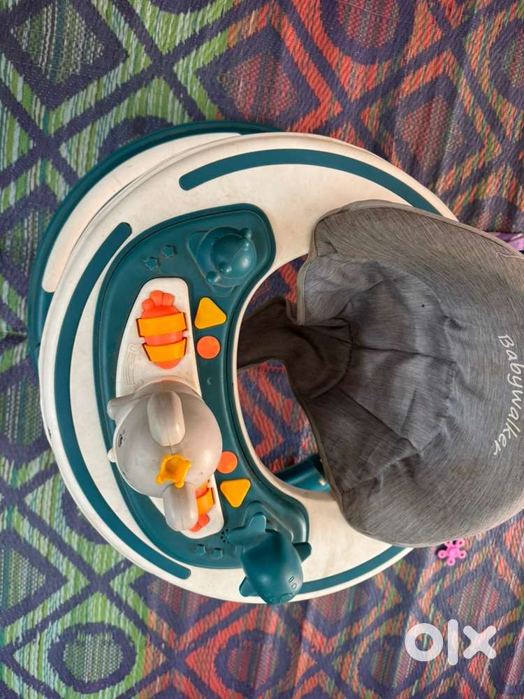 Baby walker Brand Star and Daisy new conditions