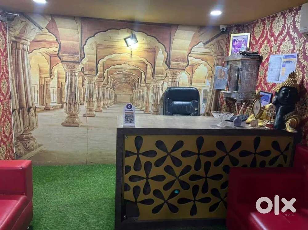 Beauty Spa Therapist Female