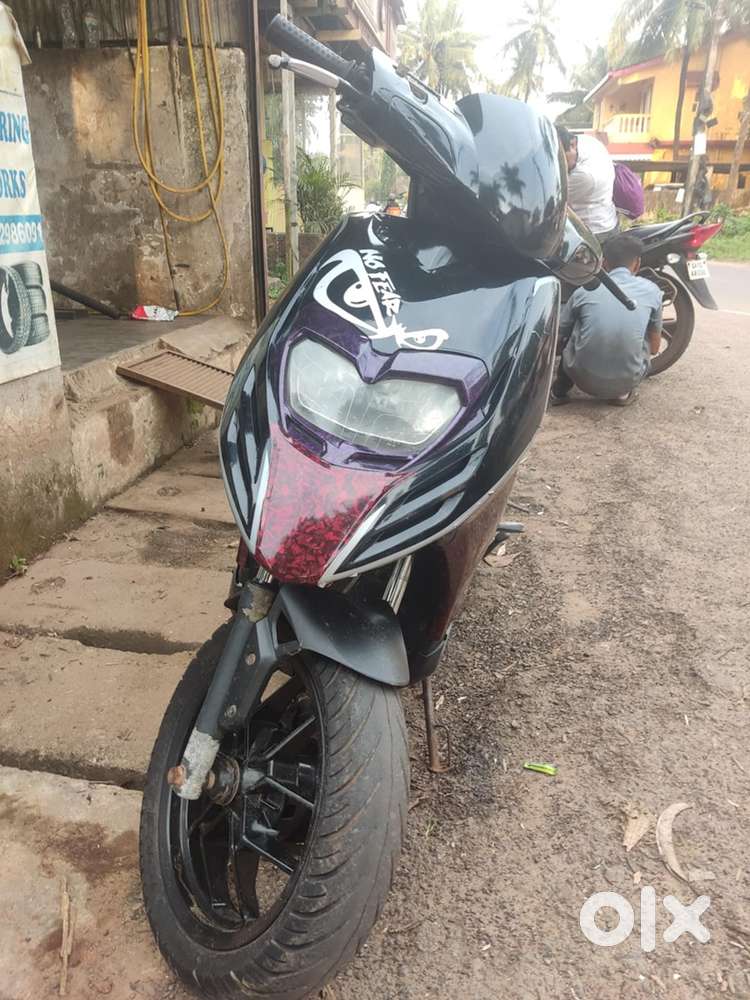 Aprila sr 160 (2021 model)