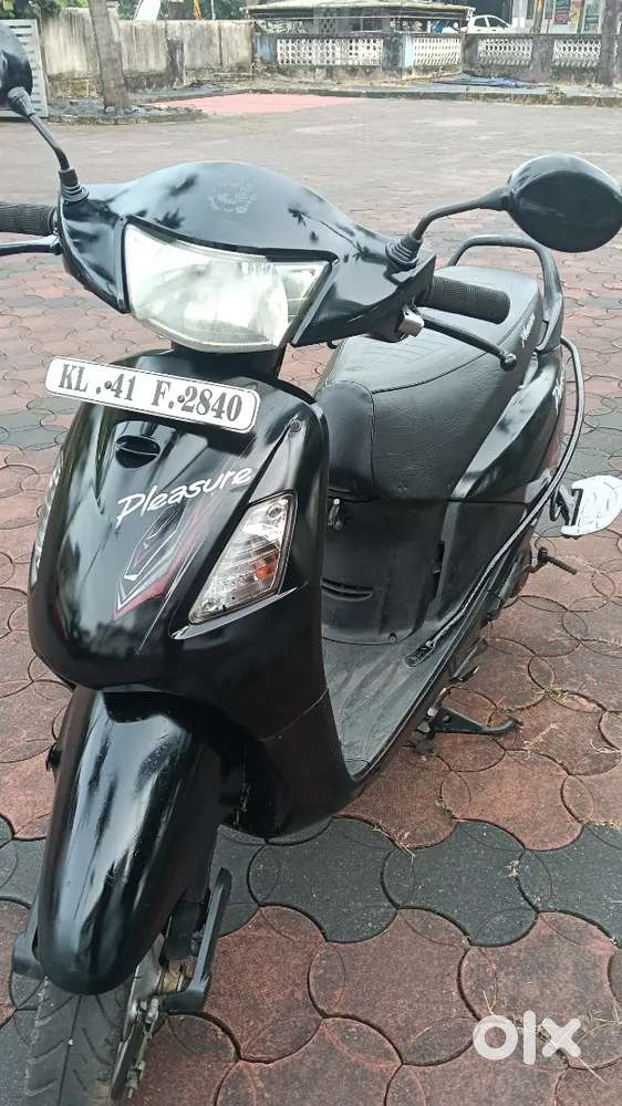 Hero honda pleasure