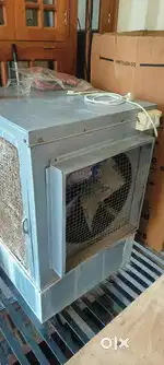 Metal cooler 2 season used in brand new condition
