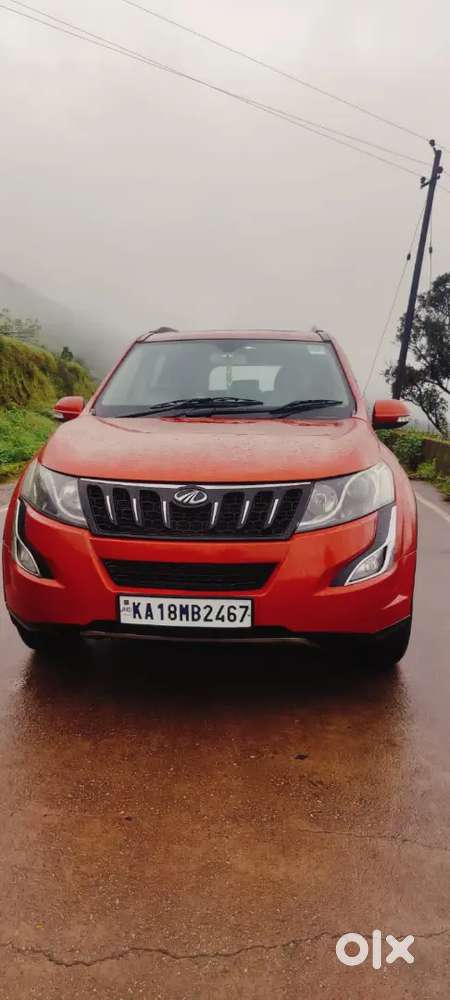 Mahindra XUV500 2015