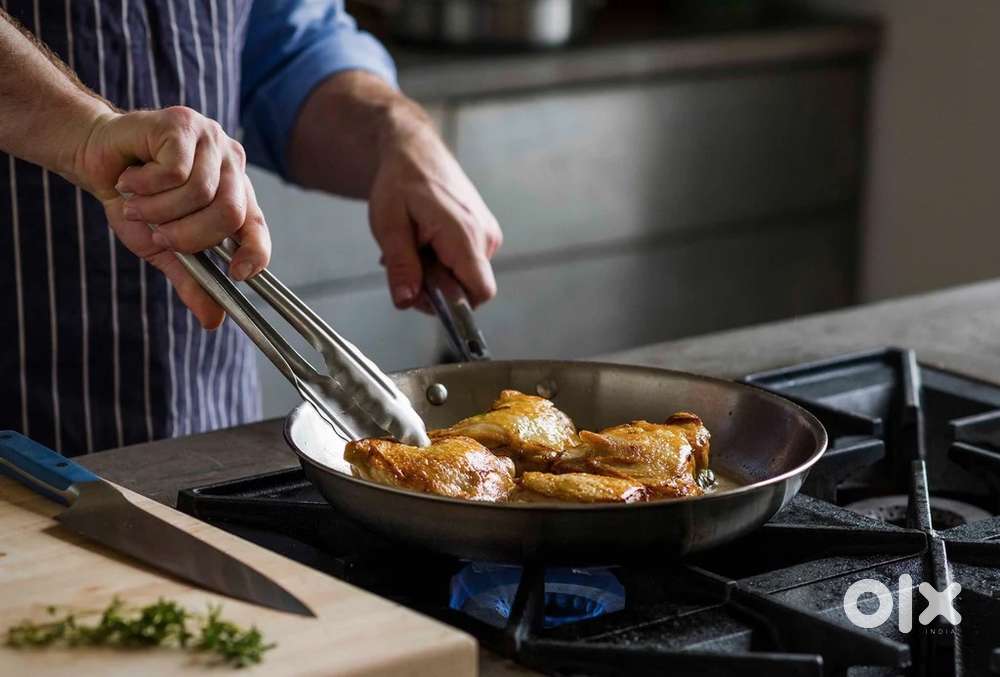 ഹോസ്റ്റലിലേക്ക് കുക്കിനെ ആവശ്യമുണ്ട്