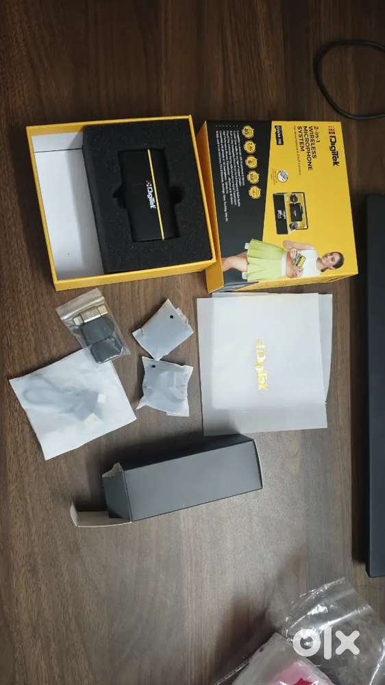 Digitek DWM-116 2-in-1 Wireless Microphone