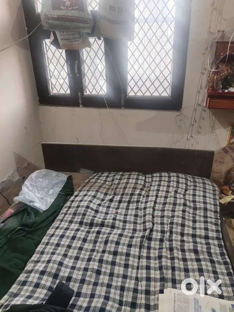 Single bed