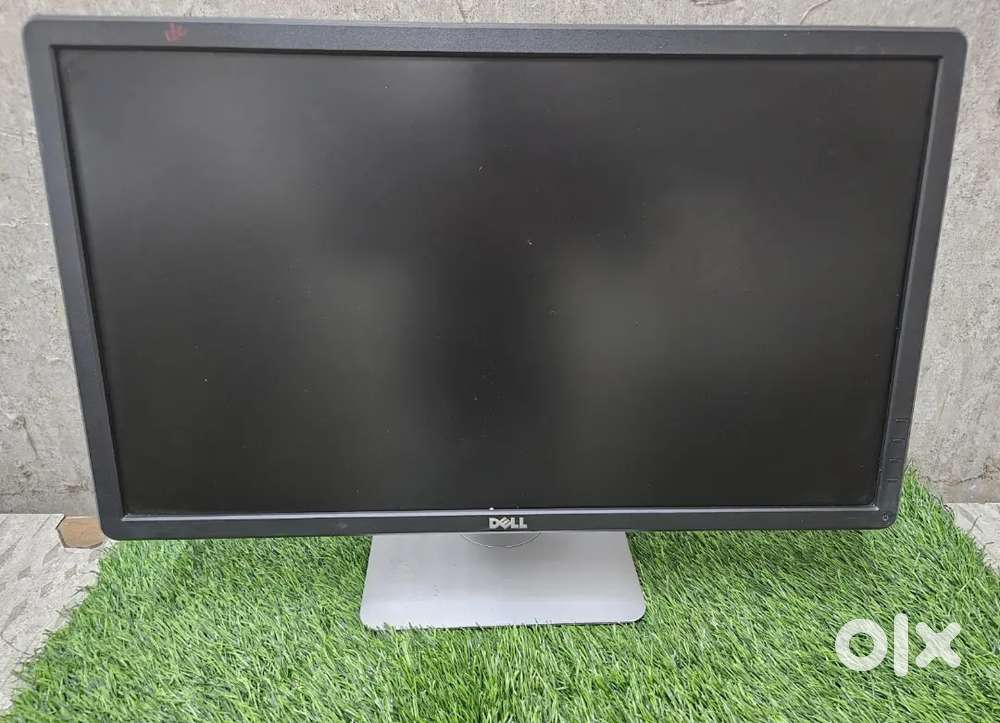 Dell 24inch LED Monitor with HDMI DVI VGA port neat Condition MonitorD