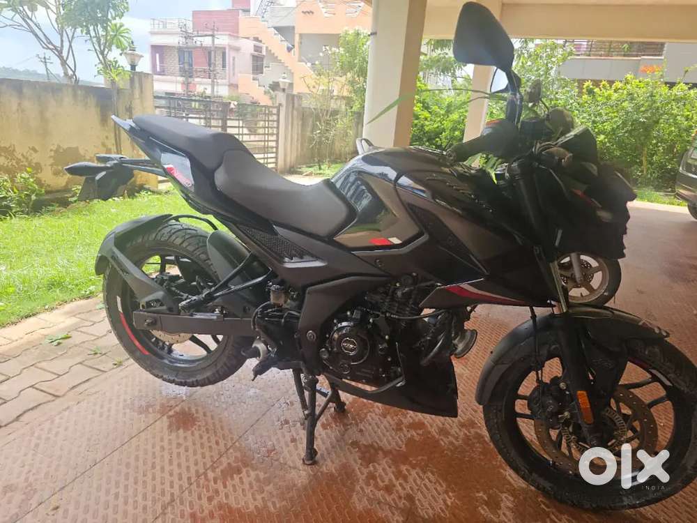 Bajaj Pulsar N160 Dual Channel ABS