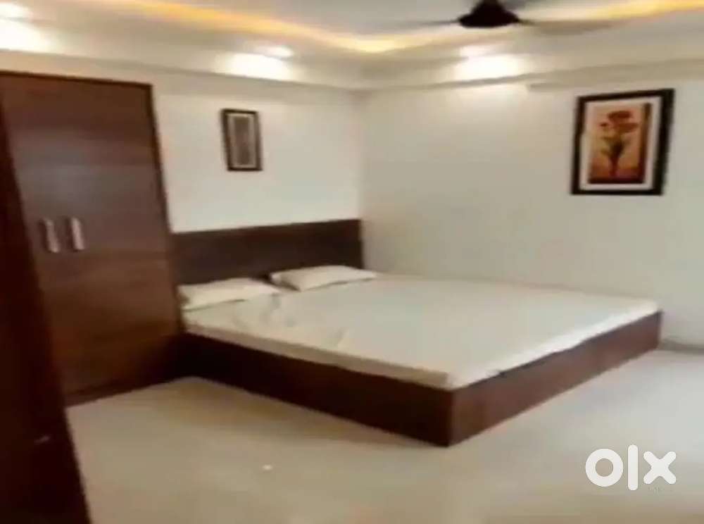 Need female roommate