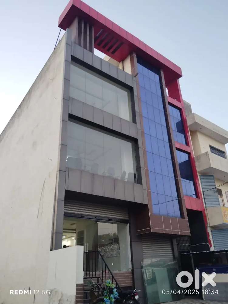 Big Entry Gate 180ft, 70,40and 30ft Wide Road, Covered Society, Guard