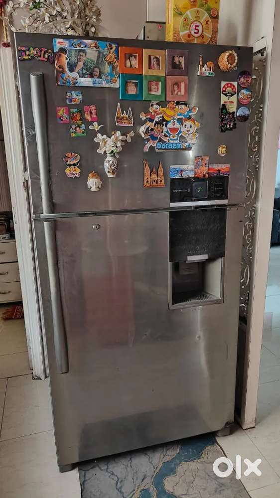 LG FRIDGE 530 LTRS (8 YRS OLD) WORKING