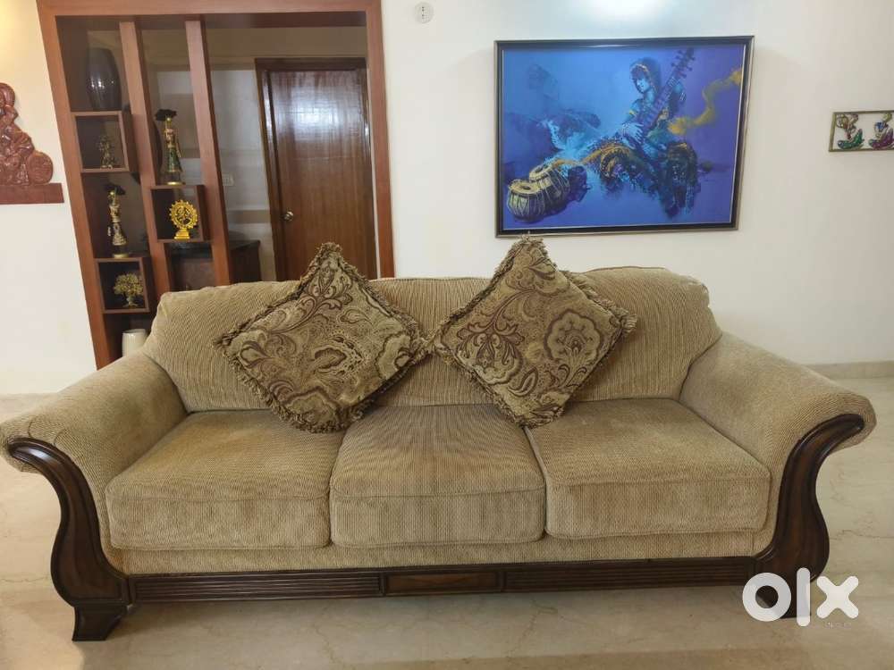 Premium Ashley Brand Sofa - 3 + 1 + 1 in Oak wood