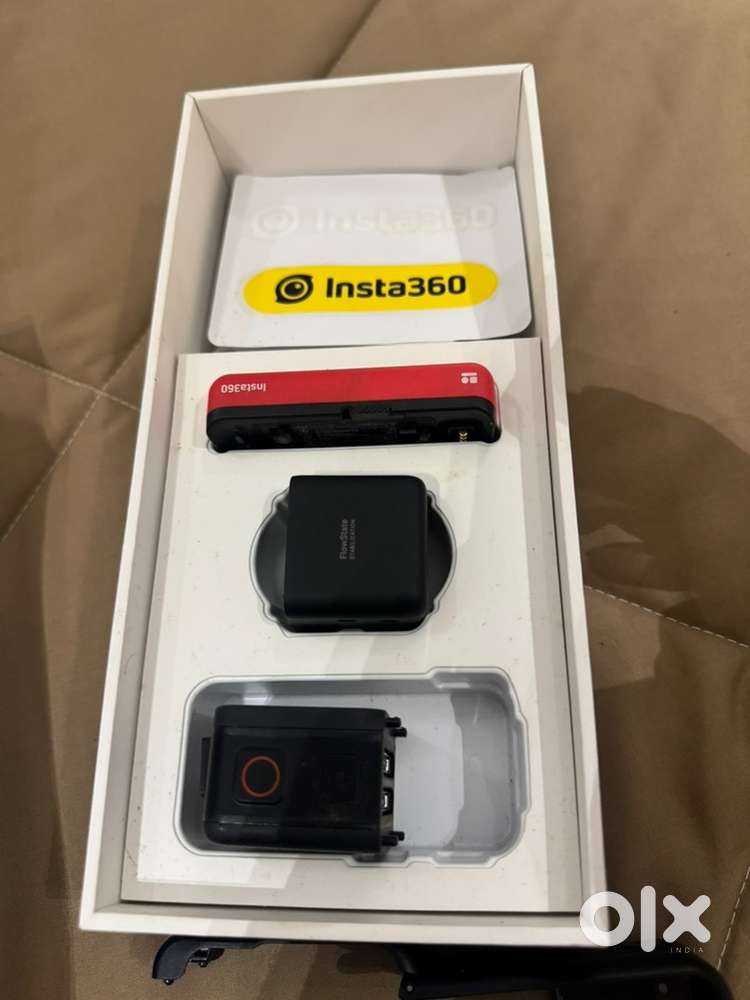 Insta 360 one rs twin edition with invicible stick
