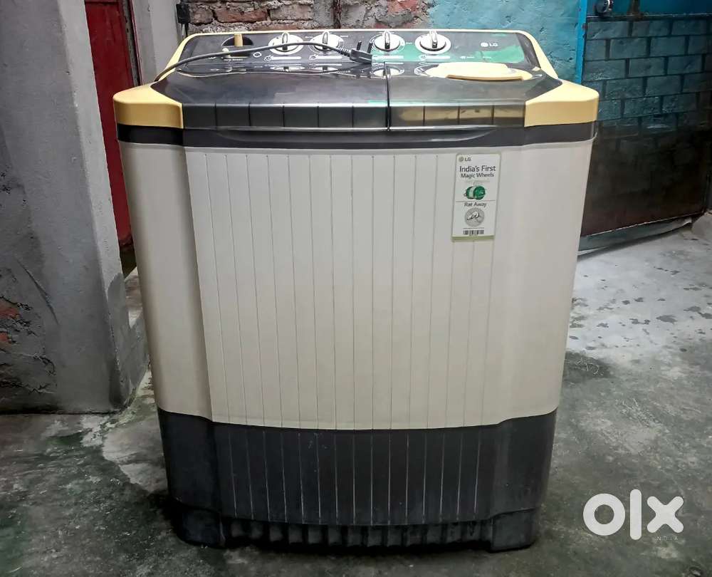 Semi automatic washing machine