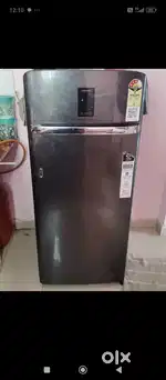Samsung refrigerator in excellent condition