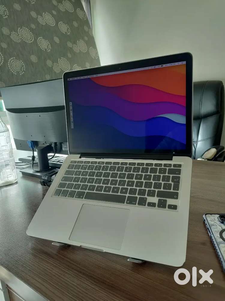 Macbook Pro 512gb in mint condition and all working