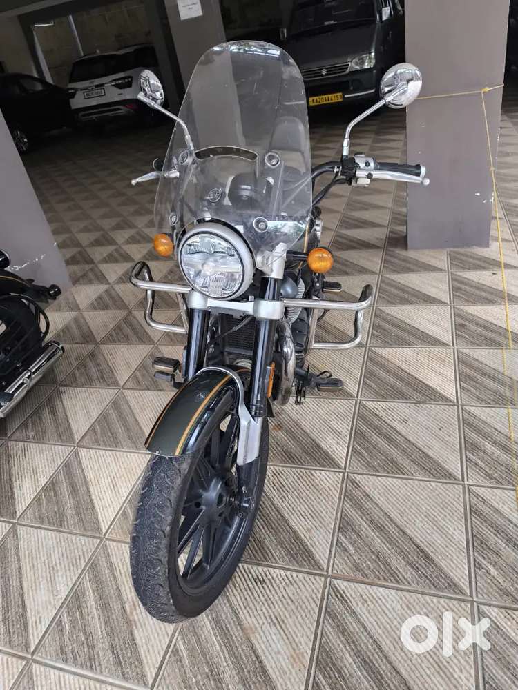 ROYAL ENFIELD SUPER METEOR 650