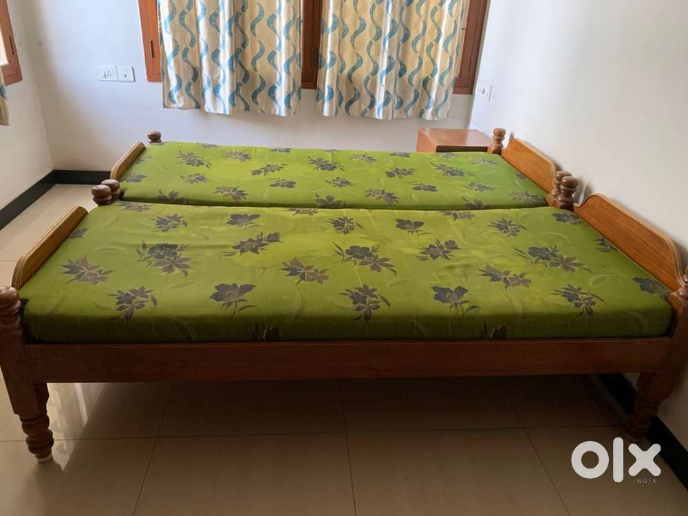 4 single bed with matresses