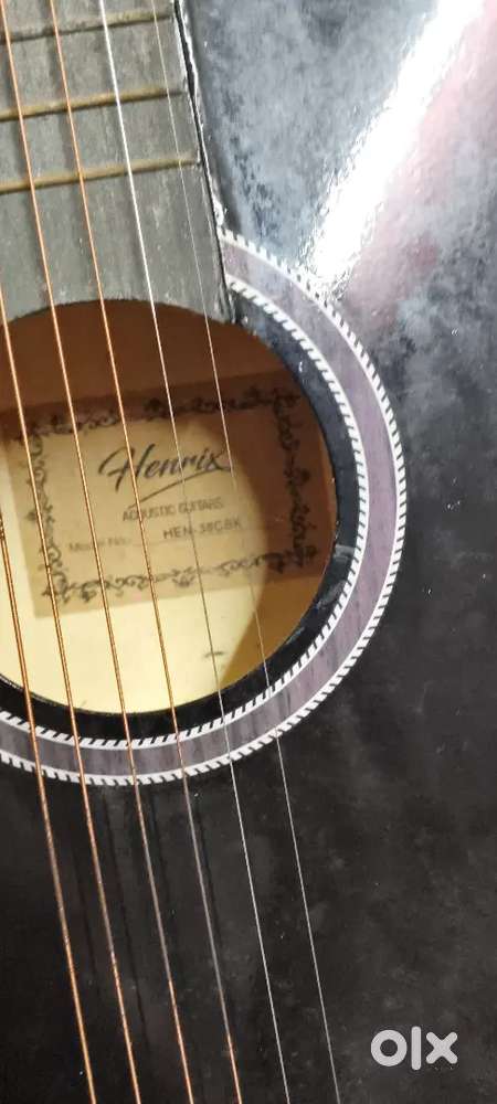 I wanna sell my guter which model is henrix 38c