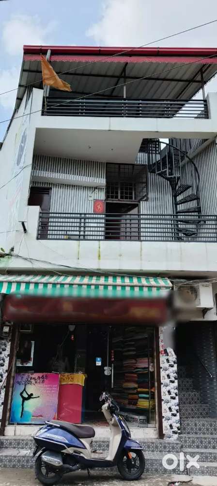 3 Storey shop contact fast, otherwise deal can be lost.