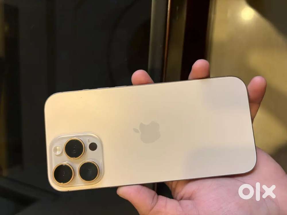 iPhone 16r pro Max