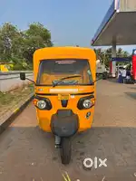 Piaggio Ape With Container