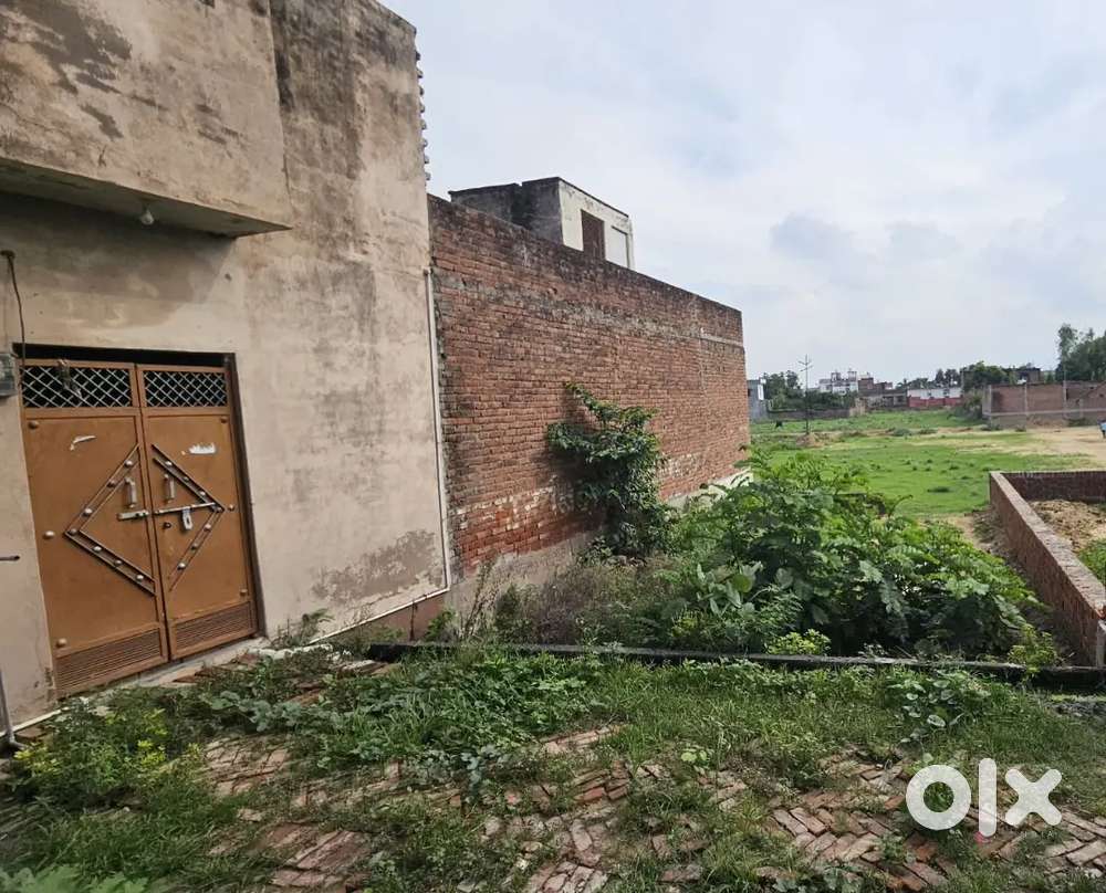 Plot aur makan bikau h gayatri nagar m 13×55 makan h or 20×40 ka plot