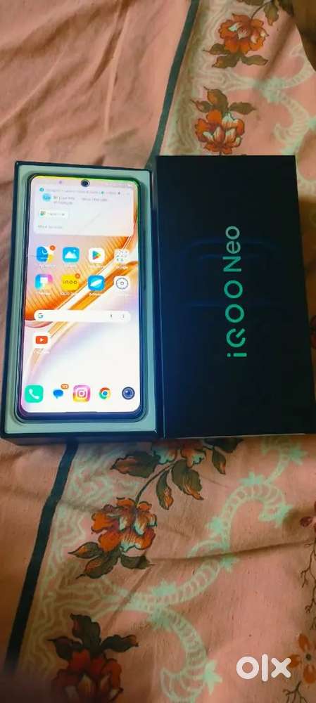 Iqoo neo10   12GB RAM AND 256 GB MEMORY