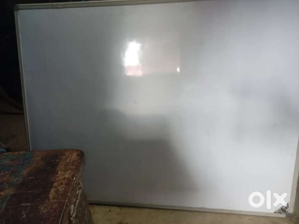 Plywood white board 3x4 feet