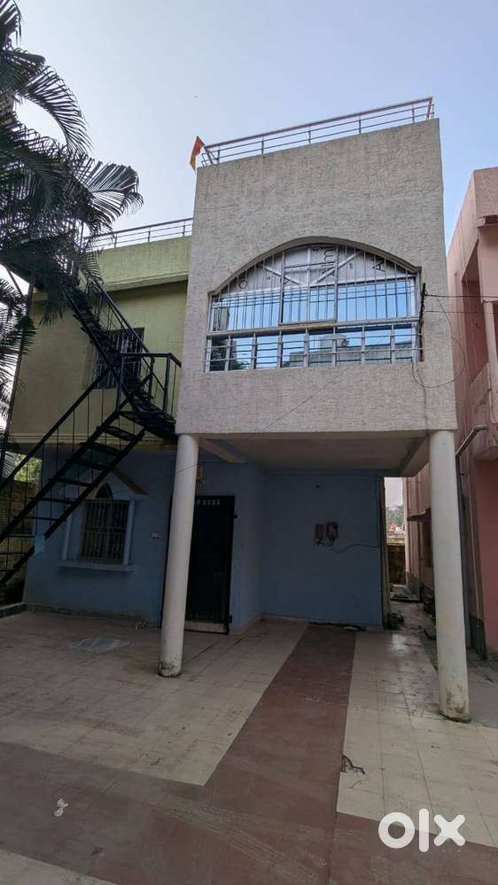 10 year old semi furnished 4 bhk