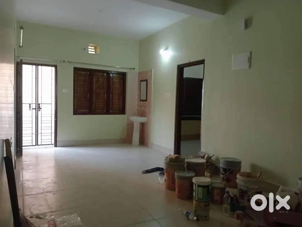 3bhk semi furnished flat for rent