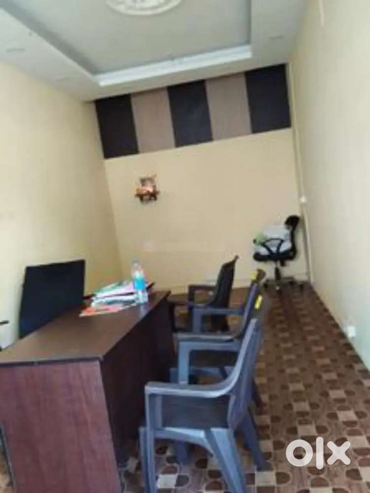 250sqft furnished office available for rent in bistupur