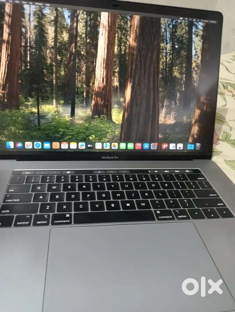 Macbook Pro flawless Condition 16 Gb ram 512 ssd,Touch Bar,