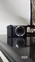Sony ALPHA mirrorless Zv E10 CAMERA BODY ONLY 7 months old