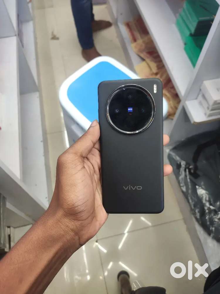 Vivo x200  (12/256)