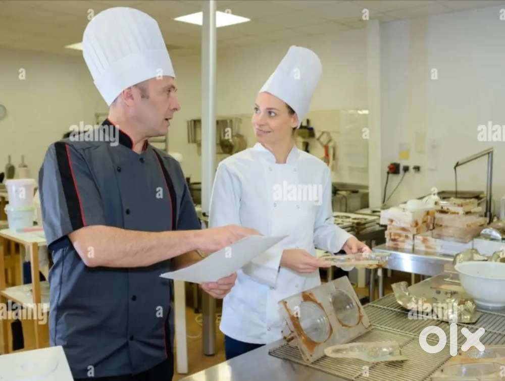 We are looking for commi 3 to make cakes and bakery tasks ¹