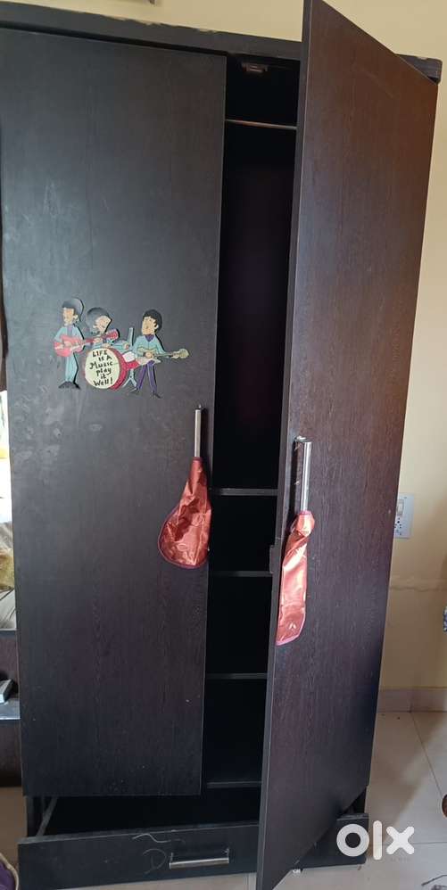 Wooden almirah for sale