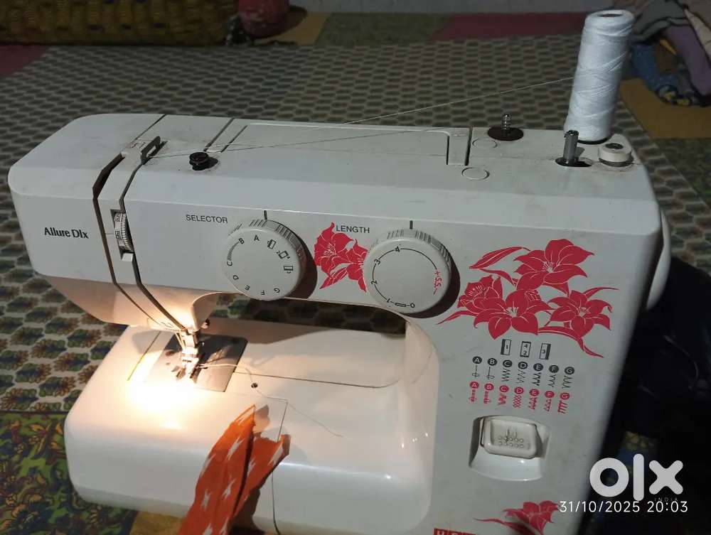 Electric Usha selai machine