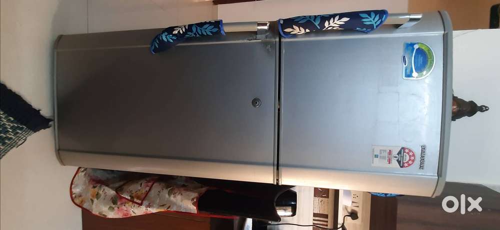 Samsung 230 liters Double door 5 star energy rating refrigerator