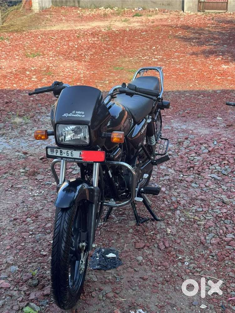 Full new pya 1800 km only chalay