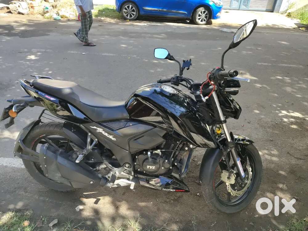 Tvs apache rtr 160 4v 2024 model .negotiable