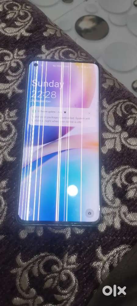 One plus 8 display line
