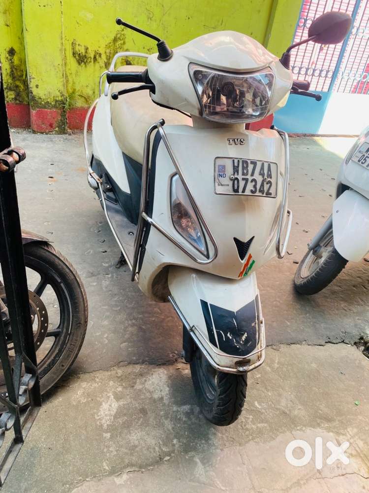 Tvs juipiter very gd condition all paper ubdate alowhells also brand n