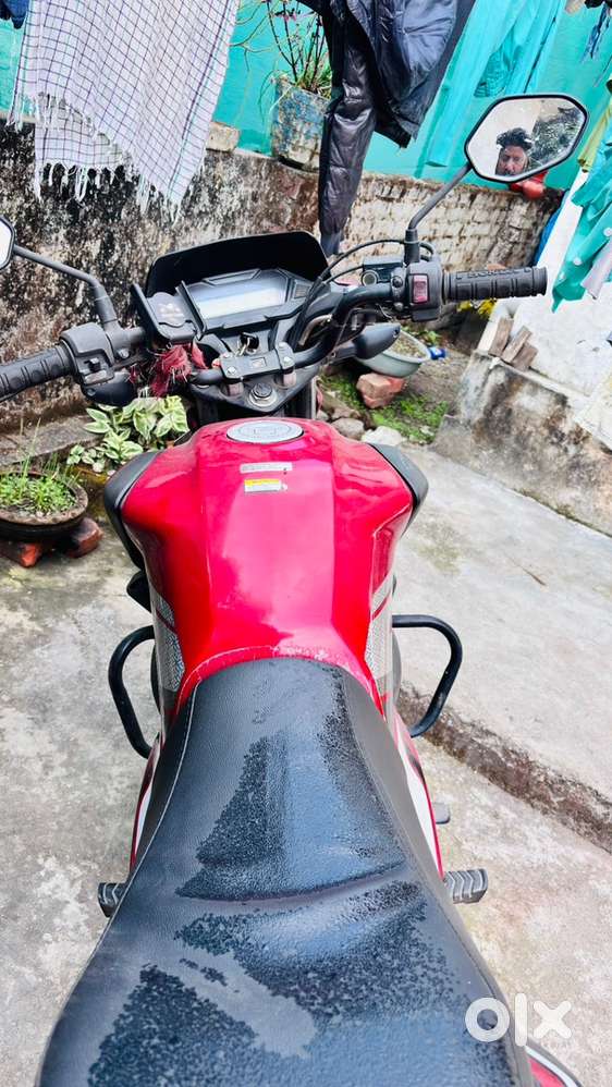 125 cc single handed 60+milage very good condition