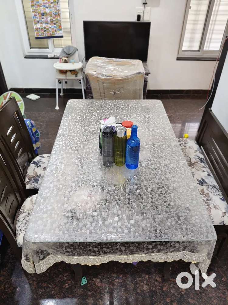 6 seater dining table