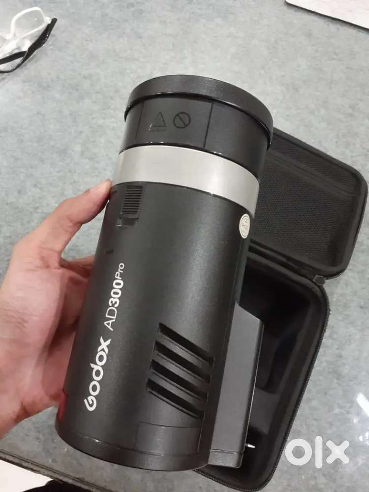 Godox ad300 pro brand new condition with octa and trigger