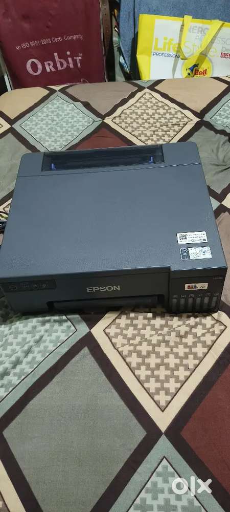 Epson L8050 Print with wifi pvc card a++ condition