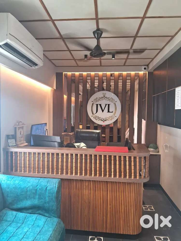Receptionist