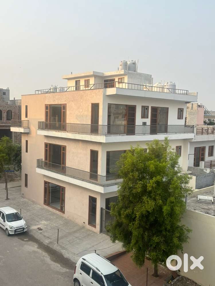 9 Bhk 3 Story Corner 227 Sq yrd Kothi For Sale in G Block Aero City Mo