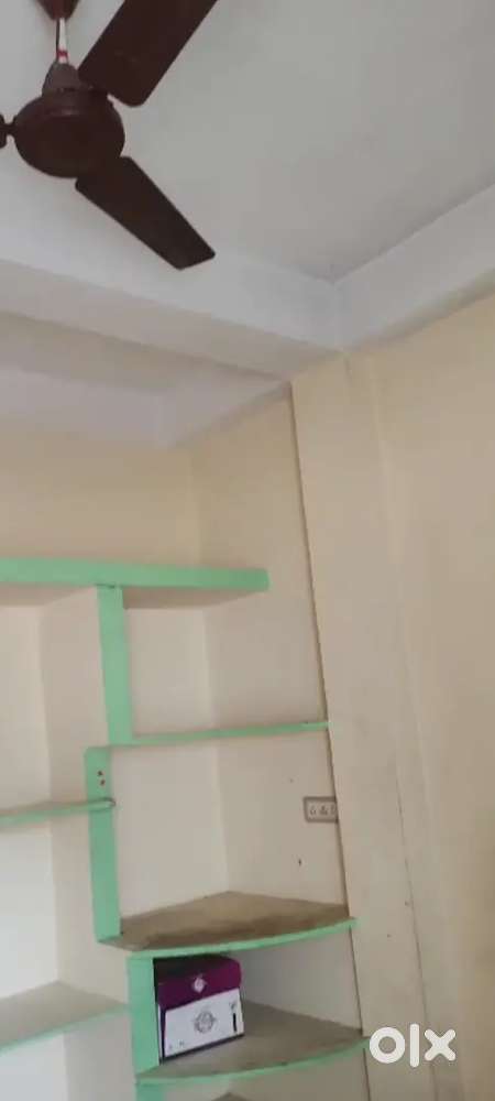 Single bedroom on terrace near to papermill main road